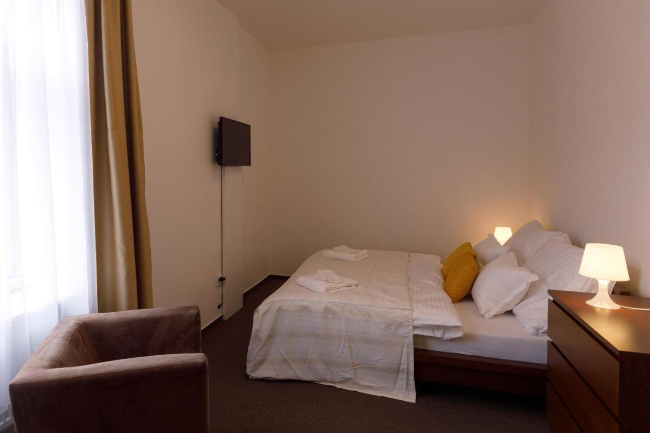 Litvan Sunset Apartments Ceske Budejovice Luaran gambar