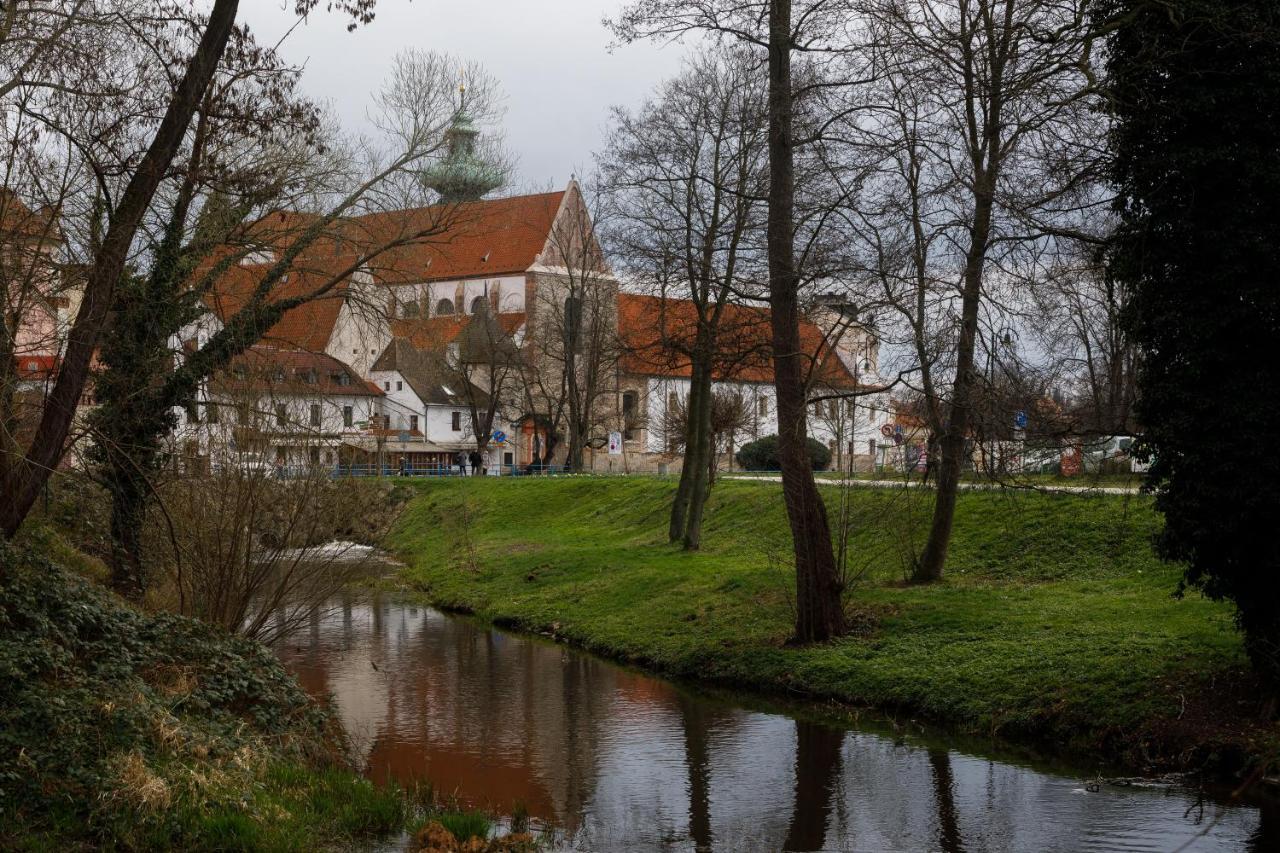Litvan Sunset Apartments Ceske Budejovice Luaran gambar
